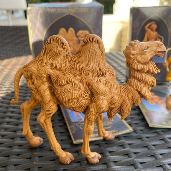 Fontanini 5” Nativity Set of 2 Figurines- Standing Camel & Malachi [Vintage] - Picture 12 of 15